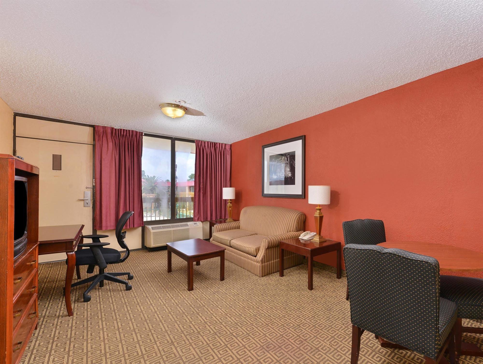 North Villa Inn Спринг Екстериор снимка